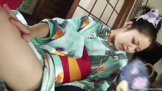 پرتعیش سنہرے بالوں و ...